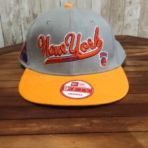 Vintage grey/yellow new york knicks hat
